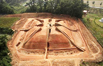 4세기 백제 영역 지도와 옥야리 방대형 고분 - 시종 옥야리 방대형 고분의 토괴를 이용한 축조 기술은 왜의 동심원 양식과 가야의 방사선 양식이 결합한 융합문화의 산물이었다. 이는 영산 지중해에 자리 잡은 마한이 중국, 왜, 가야 등과 활발히 교류했다는 사실을 증명한다.