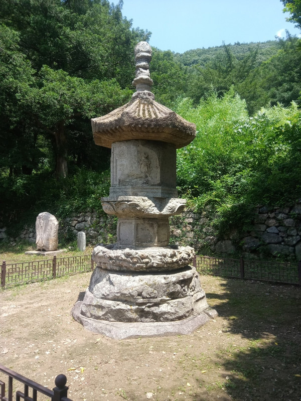 보림사 보조선사 창성탑(보물 157호).